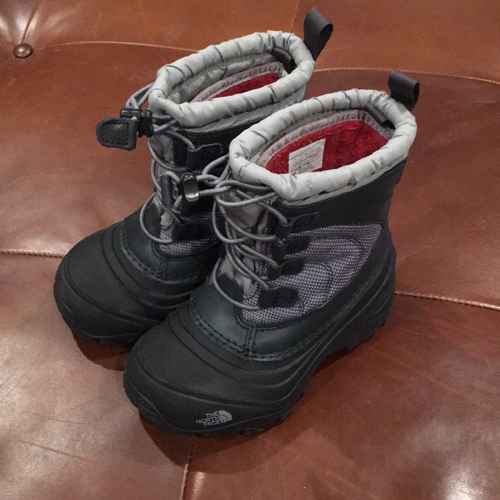 Northface kids boots size 11